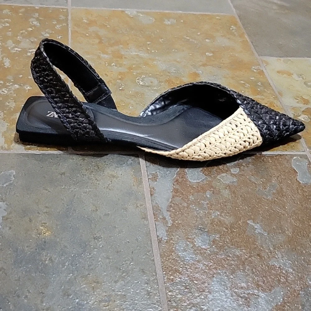 Zara Raffia Slingback Colorblock Flats in Black & Cream - EU Size 37 or US 6.5/7 - Picture 8 of 11